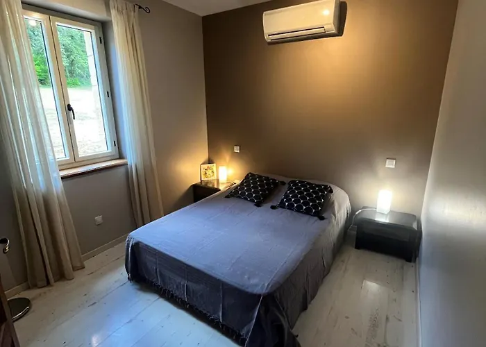 Nature Et Calme Avec Piscines Int-ext Et Villa