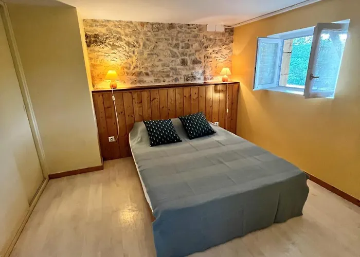 Nature Et Calme Avec Piscines Int-ext Et *